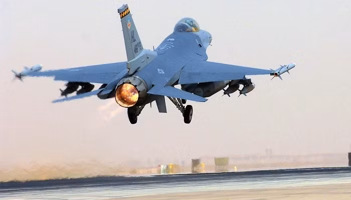 Sau khi căn cứ Taji bị tập kích, truyền thông Iraq đưa tin, lực lượng Mỹ lập tức cho máy bay chiến đấu của họ xuất kích, giáng đòn trả đũa vào những mục tiêu của các tay súng Hồi giáo Shiite ở tỉnh Anbar (Iraq) và trên lãnh thổ Syria.