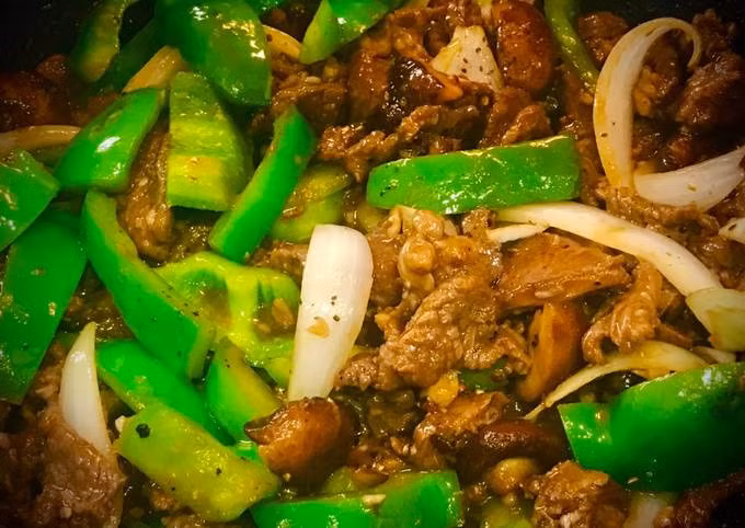 Thịt bò xào thứ này trắng da bổ máu, xóa nếp nhăn hiệu quả - Hình 2 Thit bo xao thu nay trang da bo mau, xoa nep nhan hieu qua-Hinh-2