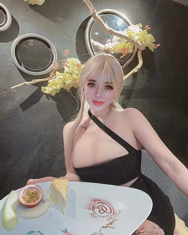 Đáp lại, Băng Băng cũng rất chiều fan. Cô nàng luôn cố gắng thay đổi phong cách, cập nhật các xu hướng, trào lưu mới.