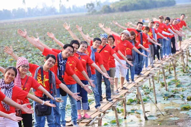 Đi phượt nhóm đang là trào lưu hiện nay, giúp cho chi phí được tiết giảm, có thêm nhiều bạn bè và cũng khắc lại nhiều khoảnh khắc đẹp của tuổi trẻ.