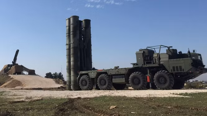 Thông qua các chuyến bay nhằm mục đích trinh sát điện tử, có thể NATO đang muốn tìm hiểu cơ chế phối hợp giữa lực lượng phòng không Nga và Syria để từ đó khai thác một số bí mật ẩn giấu.