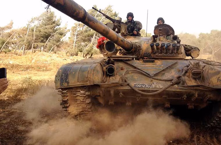 Nhằm bảo toàn “tính mạng” xe tăng T-72 và kíp lái, mùa hè năm 2014, Quân đội Syria đã cố gắng thực hiện chương trình nâng cấp nhỏ tăng cường khả năng chống đạn RPG, tên lửa chống tăng, mìn cho T-72M1 – mẫu thiết kế vốn không có giáp phản ứng nổ như T-72AV.