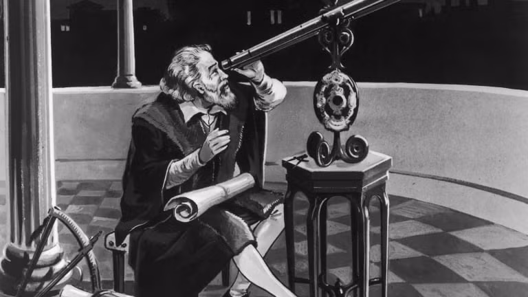Theo các sử liệu, vào năm 1609, nhà thiên văn học người Italy Galileo Galilei (1564 - 1642) dùng kính viễn vọng đầu tiên quan sát bầu trời.