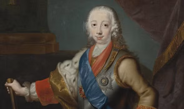 Năm 1796, bà hoàng Ekaterina II bắt giam chồng với cáo buộc âm mưu chống nước Nga. Một tuần sau, ông hoàng nước Nga bị giết trong cuộc ẩu đả vì say rượu. Sau cái chết của chồng, Ekaterina II trở thành Nữ hoàng quyền lực của nước Nga.