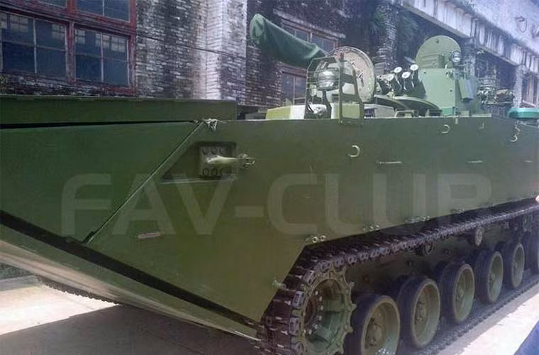 Xe thiết giáp VN-1 được xem là biến thể của xe thiết giáp chiến đấu lội nước ZBL-09 của Hải quân Trung Quốc. VN-1 có trọng lượng 21 tấn, chở được 10 người gồm kíp lái và binh sĩ.