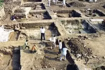 Đào móng nhà, phát hiện 'kho báu' 4.500 năm tuổi