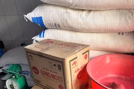 Triệt phá đường dây sản xuất hơn 4 tấn bột ngọt Ajinomoto giả tại TPHCM