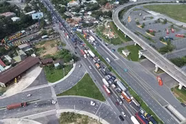 Sửa chữa cầu Đồng Nai gây ùn tắc kéo dài, CSGT khuyến cáo đi cao tốc