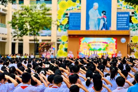 Bí thư Thành ủy TP HCM Trần Lưu Quang dự lễ khai giảng năm học 2026-2027