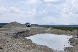 Đường hơn 20 tỷ vừa làm xong đã hỏng: Nhà thầu Nam Bình - Thành Sơn Bình Thuận có né trách nhiệm? 