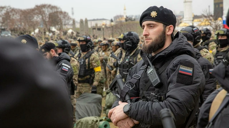 Chiến binh Chechnya chiếm tòa nhà chính quyền ở Mariupol