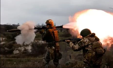 Bakhmut tiếp tục căng thẳng, quân Ukraine bị đẩy vào thế khó