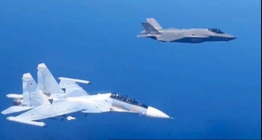 Phi công F-35 Italia... xin thôi việc sau chạm trán với Su-30 Nga