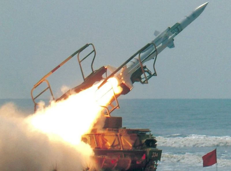 Chiến thuật mới và tên lửa cũ của Houthi hạ F-15 của Arab Saudi