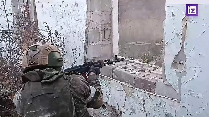 Ukraine điều quân giải cứu Tiểu đoàn Azov kẹt tại Soledar