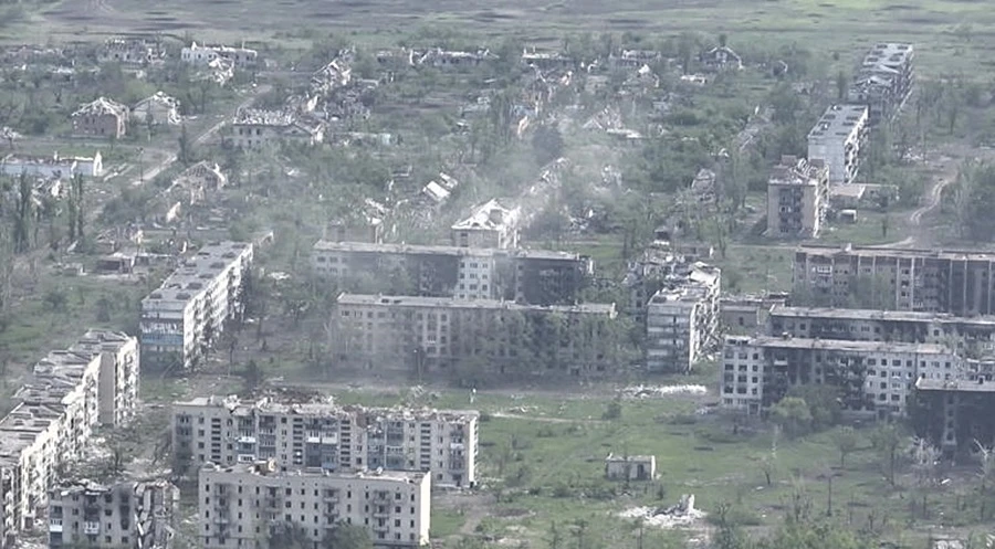 Quân Nga đột phá Chasov Yar, khu vực do Ukraine kiểm soát bị thu hẹp