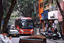 Từ ngày mai, ô tô tải, xe khách nào cần xin giấy vào phố cấm ở Hà Nội?