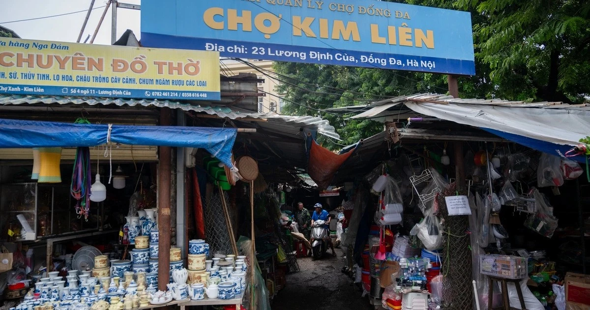 Chợ Kim Liên đóng cửa, tiểu thương lo mất khách trước năm 2027