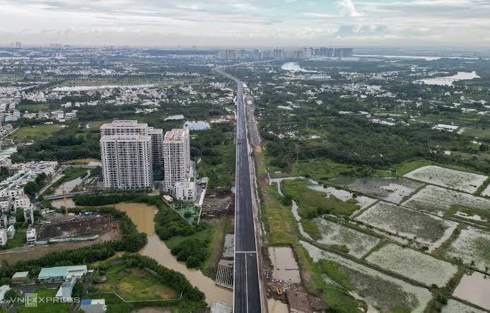 [VIDEO] TP HCM yêu cầu khai báo dự án địa ốc qua VNeID