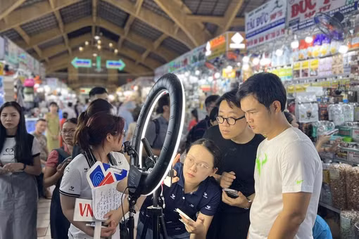 Vì sao tiểu thương chợ truyền thống thất bại khi livestream chốt đơn?