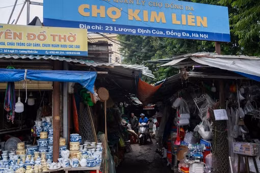Chợ Kim Liên đóng cửa, tiểu thương lo mất khách trước năm 2027