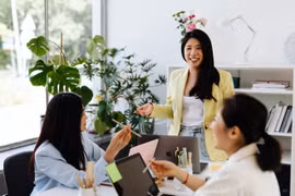 10 hành động ngớ ngẩn của người EQ cao khiến ai cũng yêu mến