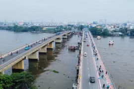 Toàn cảnh cầu Bình Triệu 1 sau khi được 'thần đèn' nâng tĩnh không