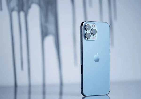 Vừa lộ diện, vì sao siêu phẩm iPhone 13 Pro Max bị chê tơi tả? 