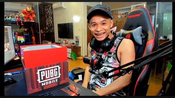 Choáng với số tiền “khủng” các Youtuber đình đám phải nộp thuế