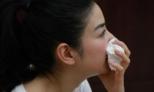 Sai lầm tệ hại khi bị chảy máu cam mà ai cũng mắc